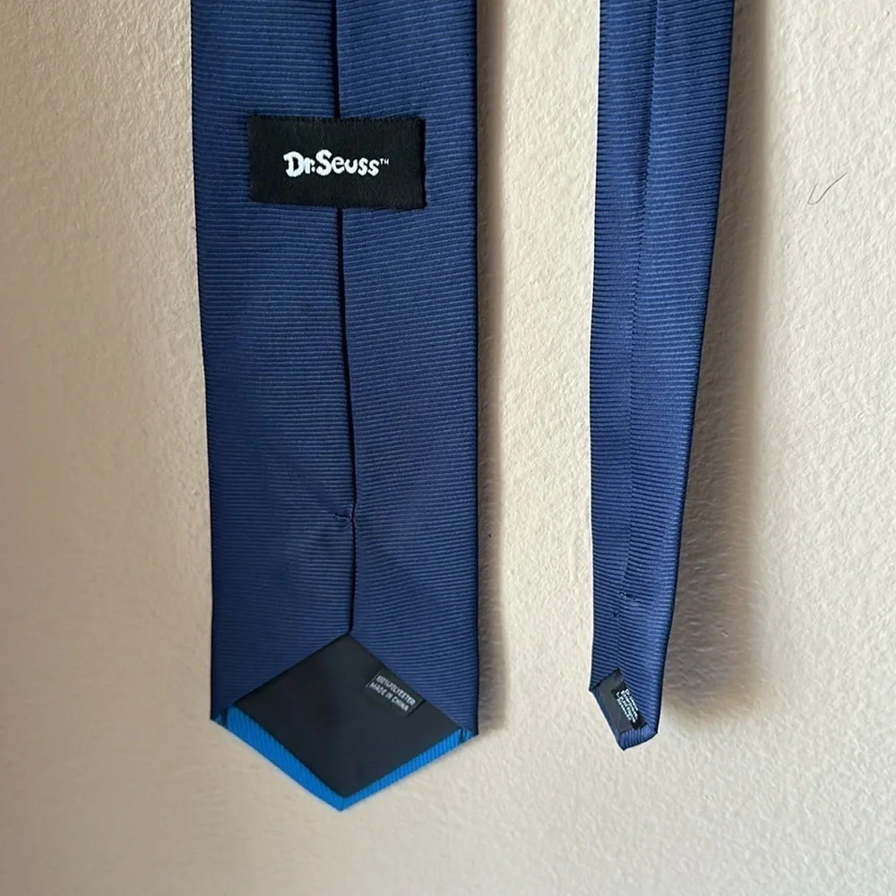 DR. SEUSS One Fish Neck Tie